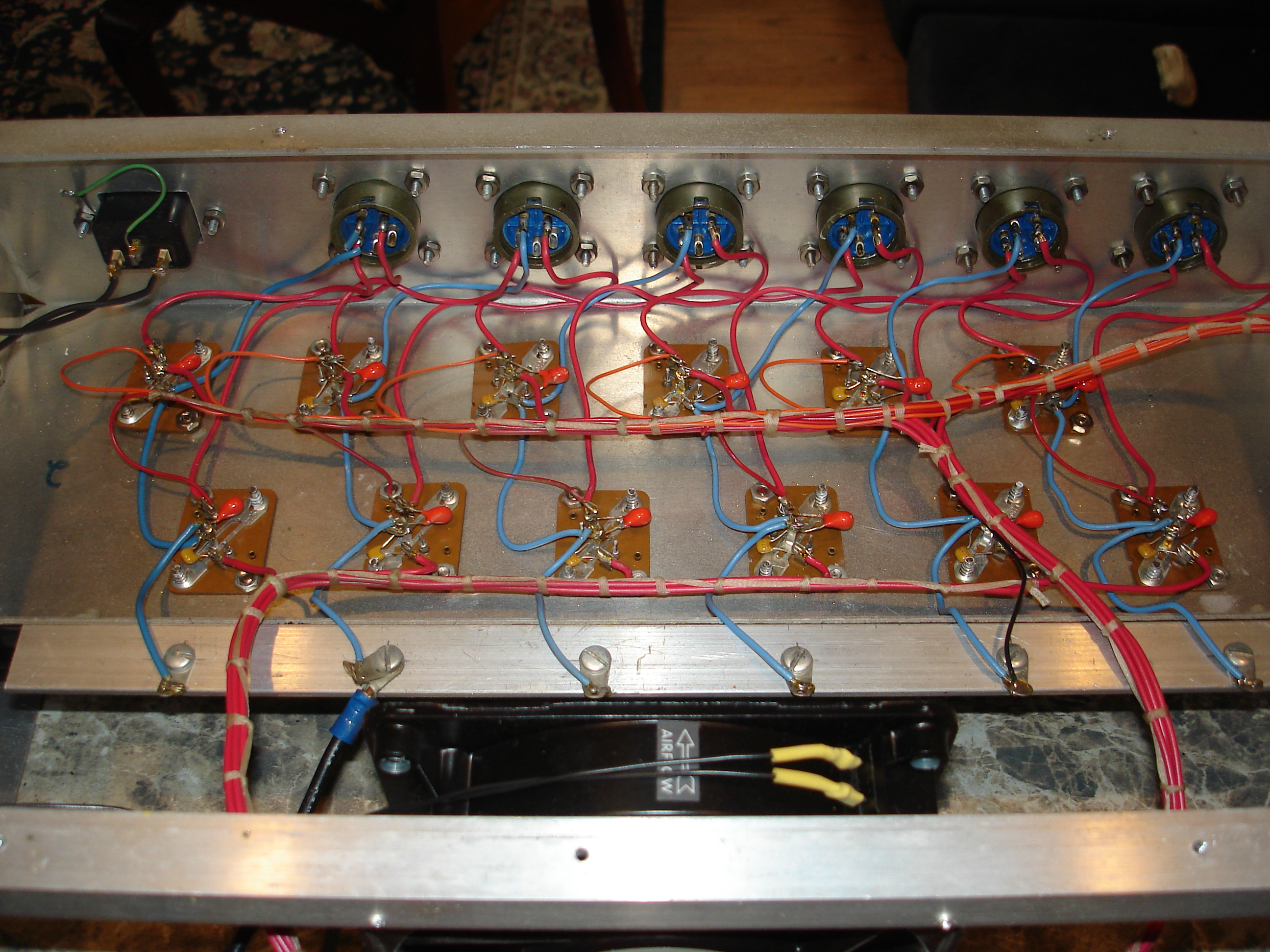 A DC Power Supply for Rack Gear